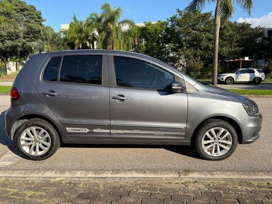 VOLKSWAGEN FOX 1.6 MSI TOTAL FLEX CONNECT 4P MANUAL VOLKSWAGEN FOX 1.6 MSI TOTAL FLEX CONNECT 4P MANUAL